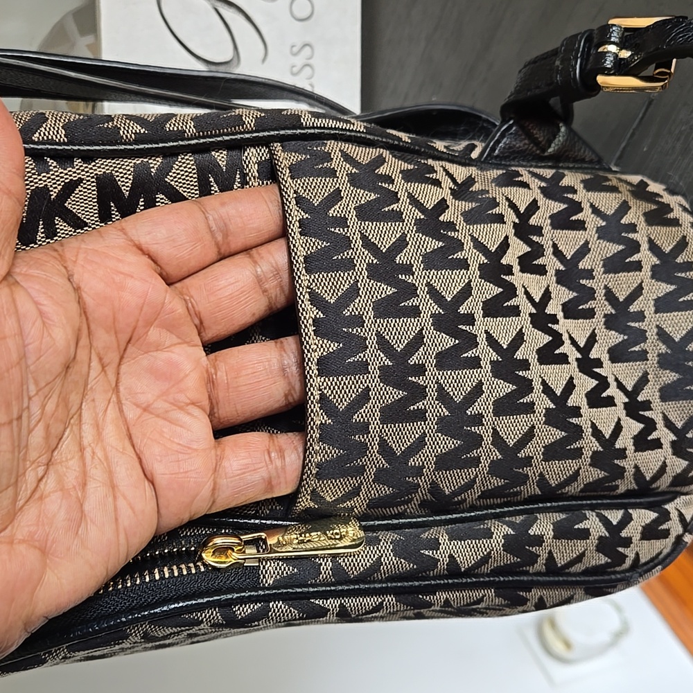 Michael Kors Jacquard Backpack Black/Tan - Picture 14 of 17